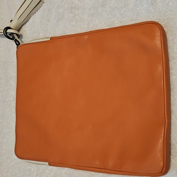 Chloe Orange Leather Pouch with Tassel - Picture 5 of 10